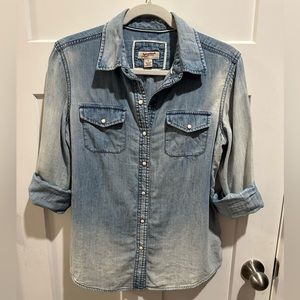 Arizona Jeans Chambray Long Sleeve Button Down Shirt Sz. Med